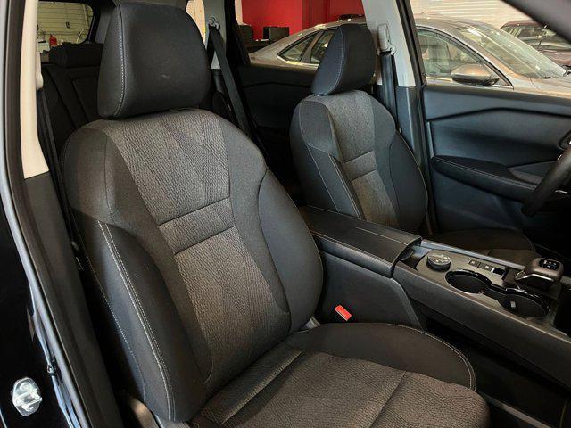 Photo of 2024 Super Black Nissan Rogue