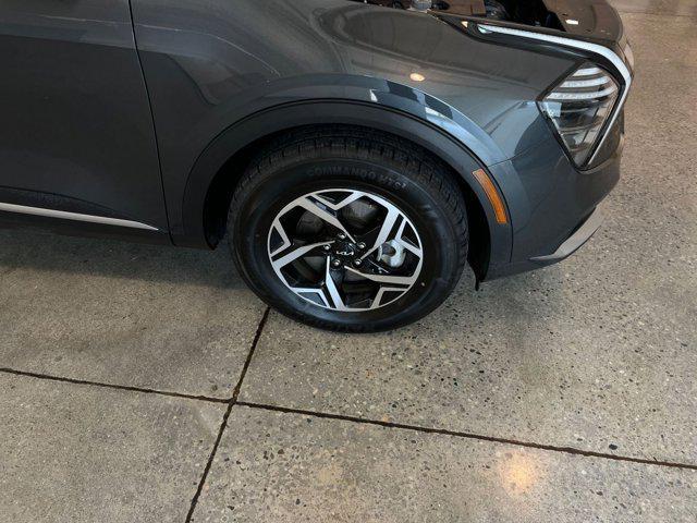 Photo of 2024 Gravity Gray Kia Sportage