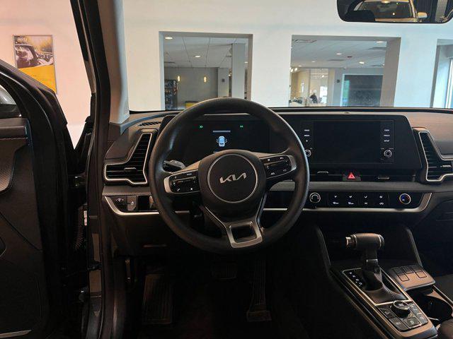 Photo of 2024 Gravity Gray Kia Sportage
