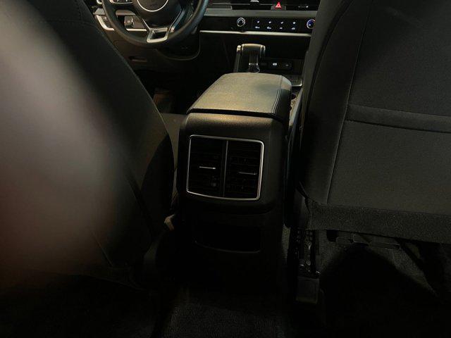 Photo of 2024 Gravity Gray Kia Sportage