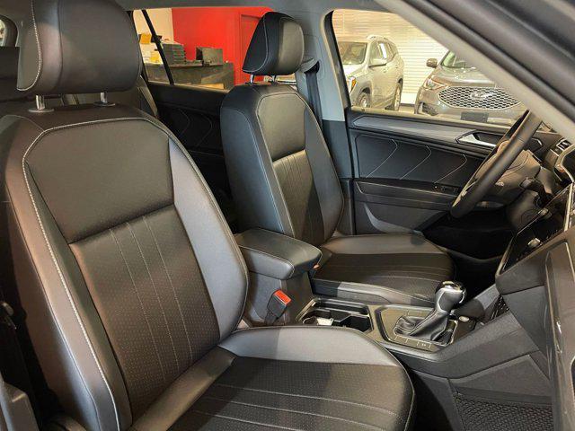 Photo of 2024 Platinum Gray Metallic Volkswagen Tiguan