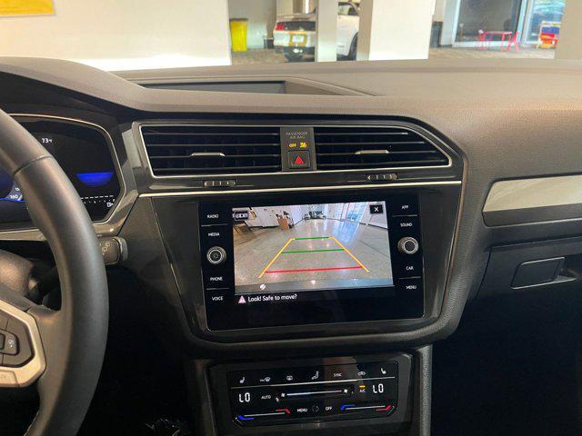 Photo of 2024 Platinum Gray Metallic Volkswagen Tiguan