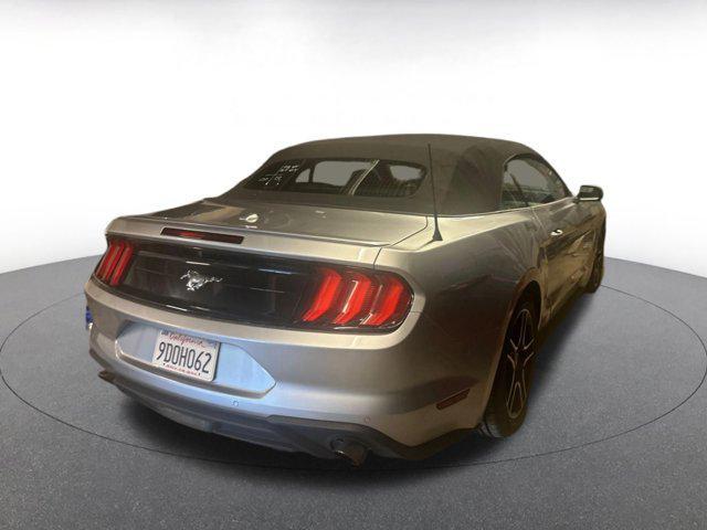 Photo of 2023 Iconic Silver Metallic Ford Mustang
