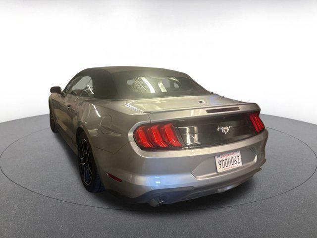 Photo of 2023 Iconic Silver Metallic Ford Mustang