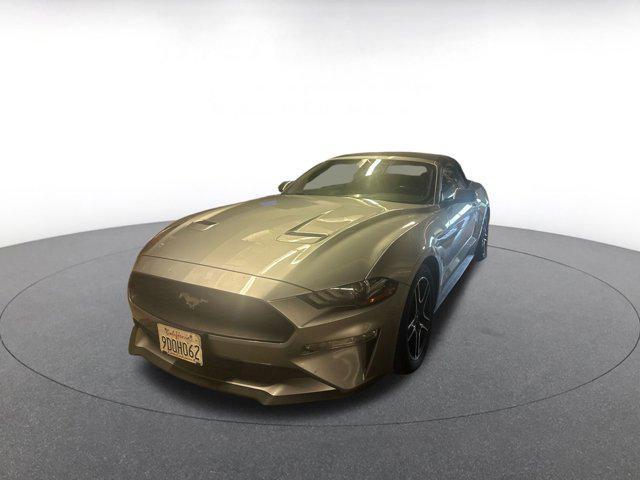Photo of 2023 Iconic Silver Metallic Ford Mustang