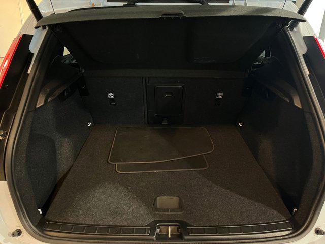 Photo of 2024 Blue Volvo XC40
