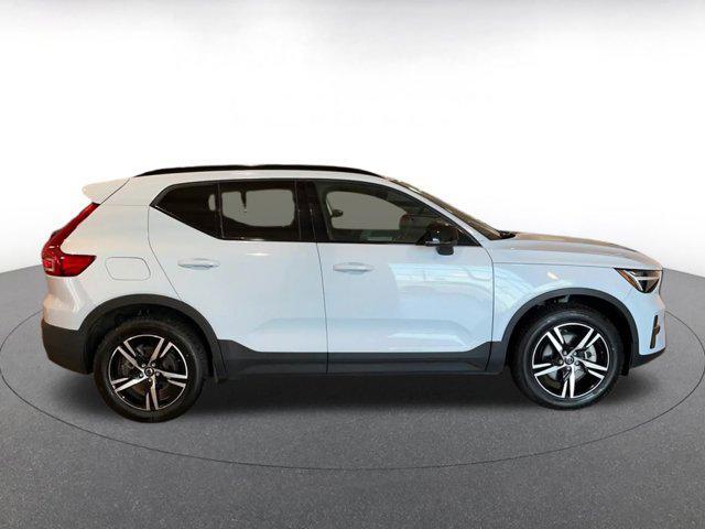 Photo of 2024 Blue Volvo XC40