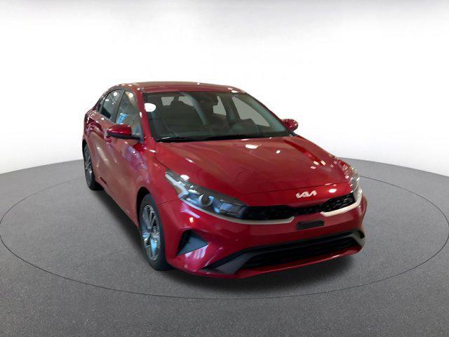 Photo of 2023 Currant Red Kia Forte
