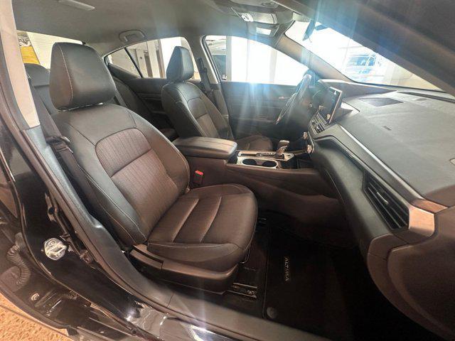 Photo of 2024 Super Black Nissan Altima
