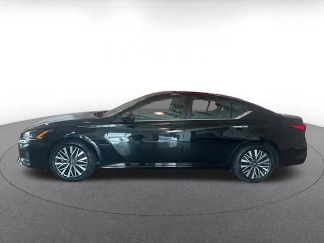 Photo of 2024 Super Black Nissan Altima