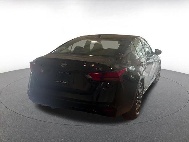 Photo of 2024 Super Black Nissan Altima