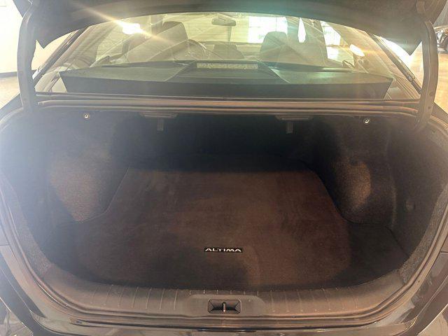 Photo of 2024 Super Black Nissan Altima