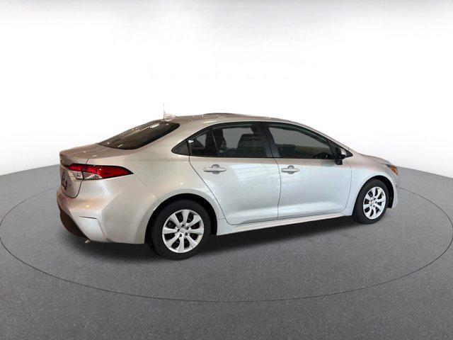 Photo of 2024 Classic Silver Metallic Toyota Corolla