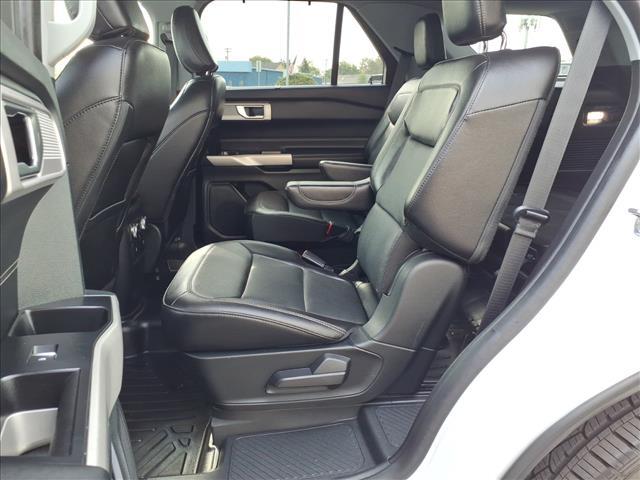Photo of 2021 Oxford White Ford Explorer