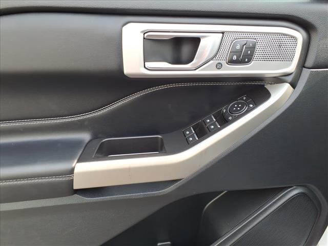 Photo of 2021 Oxford White Ford Explorer