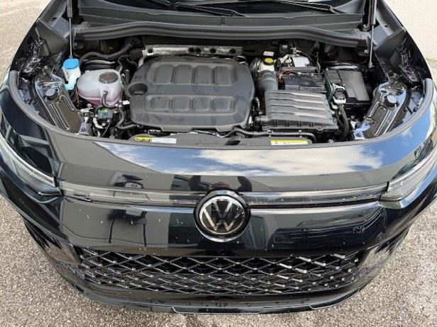 Photo of 2025 Deep Black Pearl Effect Volkswagen Tiguan