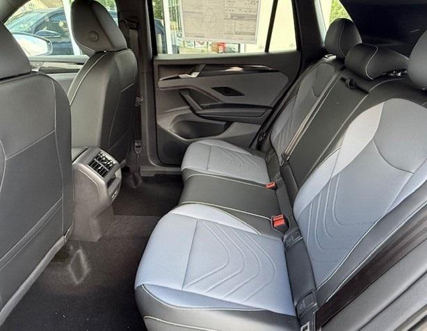 Photo of 2025 Deep Black Pearl Effect Volkswagen Tiguan