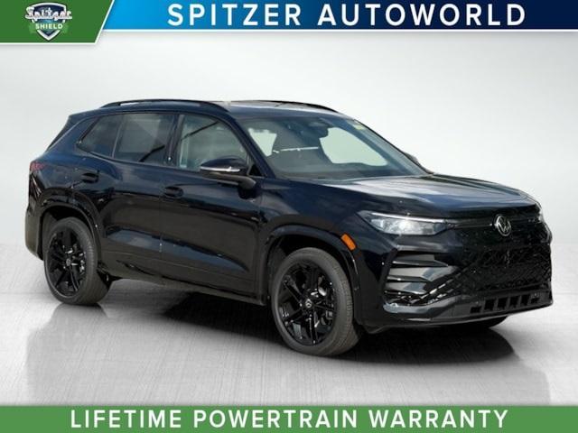Photo of 2025 Deep Black Pearl Effect Volkswagen Tiguan