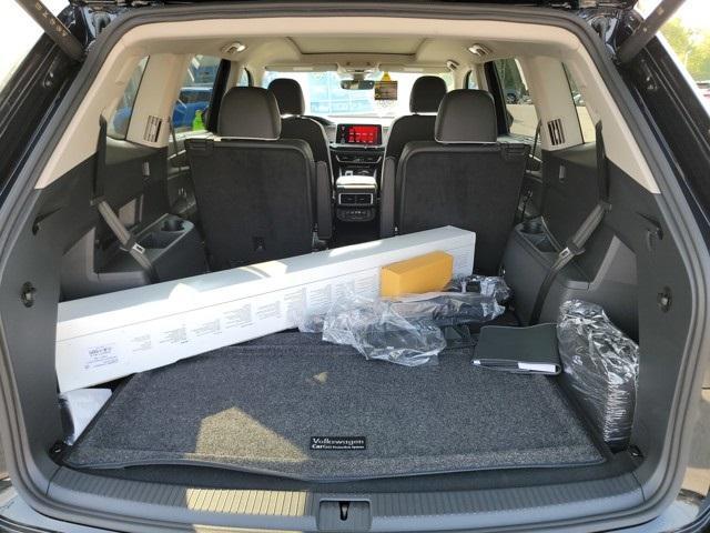 Photo of 2026 Deep Black Pearl Effect Volkswagen Atlas
