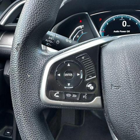 Photo of 2016 White Honda Civic