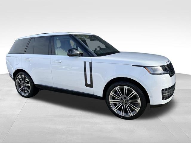 Photo of 2025 Ostuni Pearl White Premium Metallic Land Rover Range Rover
