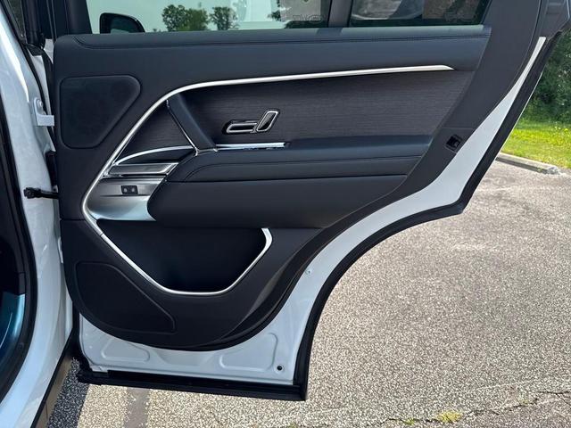 Photo of 2025 White Land Rover Range Rover