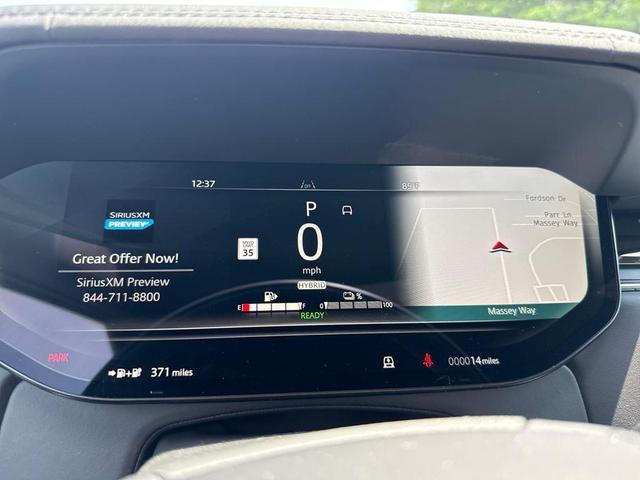 Photo of 2025 White Land Rover Range Rover