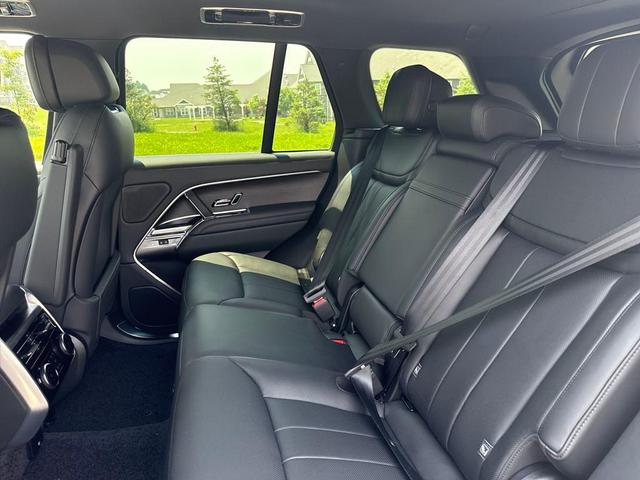 Photo of 2025 White Land Rover Range Rover