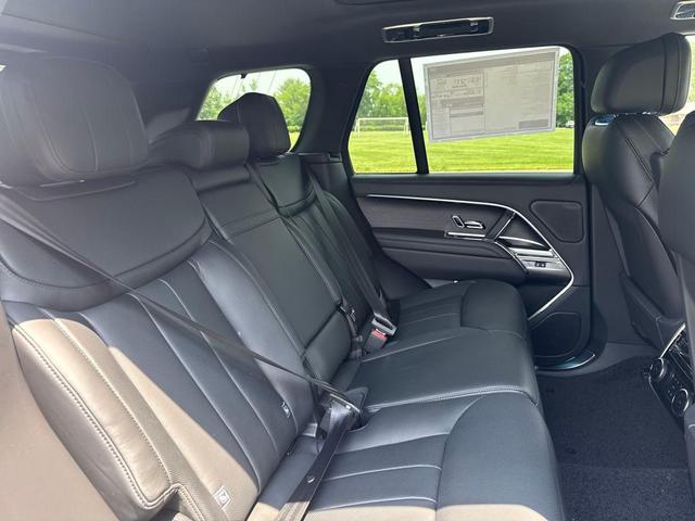 Photo of 2025 White Land Rover Range Rover