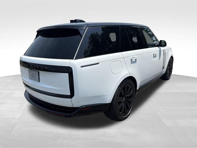 Photo of 2025 White Land Rover Range Rover