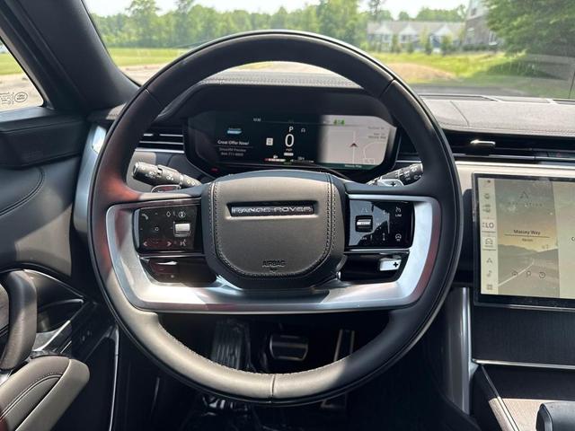 Photo of 2025 White Land Rover Range Rover