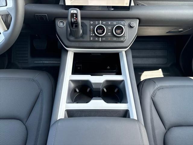 Photo of 2025 Fuji White Land Rover Defender
