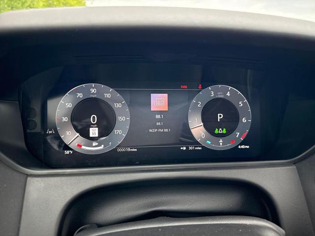 Photo of 2026 Arroios Grey Metallic Land Rover Range Rover Velar