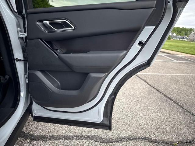 Photo of 2026 Arroios Grey Metallic Land Rover Range Rover Velar