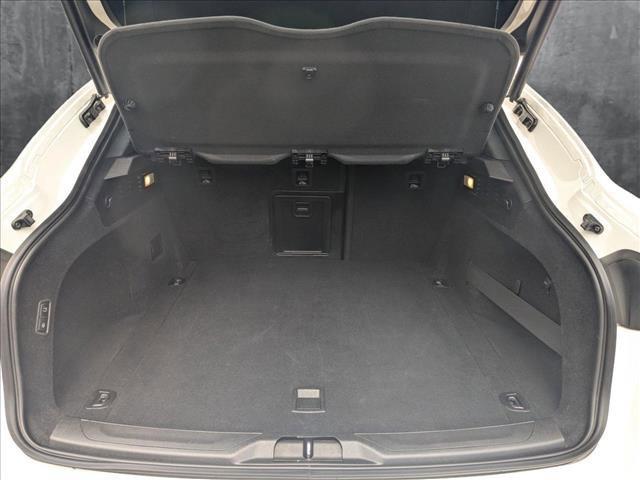 Photo of 2023 Bianco Maserati Levante