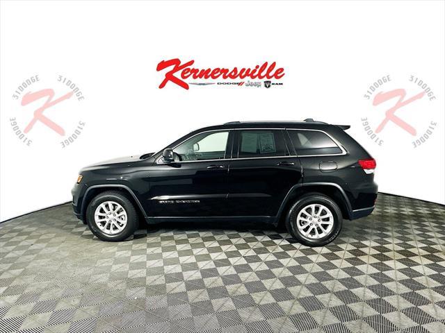Photo of 2021 Diamond Black Crystal Pearlcoat Jeep Grand Cherokee