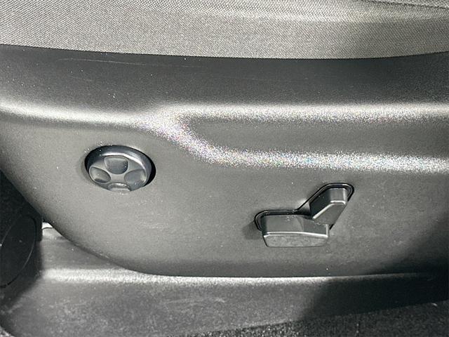 Photo of 2021 Diamond Black Crystal Pearlcoat Jeep Grand Cherokee