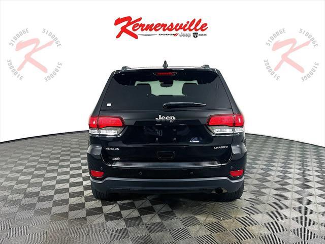 Photo of 2021 Diamond Black Crystal Pearlcoat Jeep Grand Cherokee