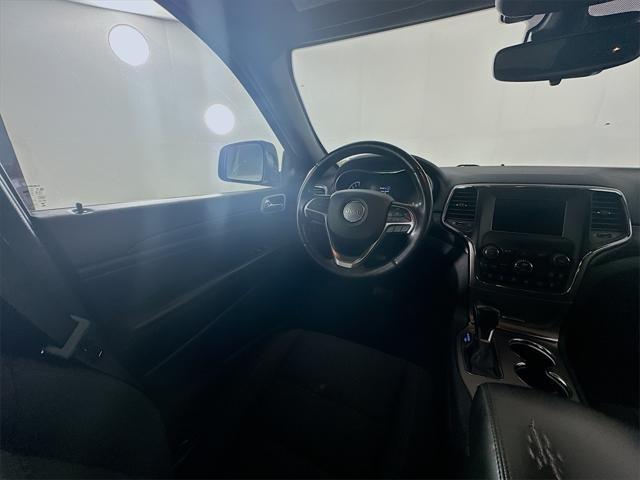 Photo of 2021 Diamond Black Crystal Pearlcoat Jeep Grand Cherokee
