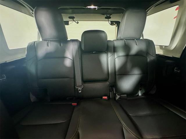 Photo of 2025 Black Clearcoat Jeep Wrangler