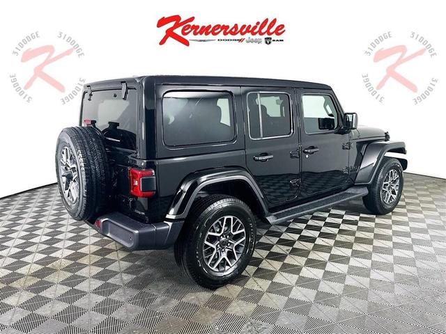 Photo of 2025 Black Clearcoat Jeep Wrangler