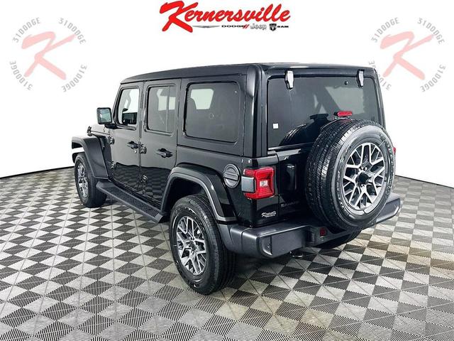 Photo of 2025 Black Clearcoat Jeep Wrangler