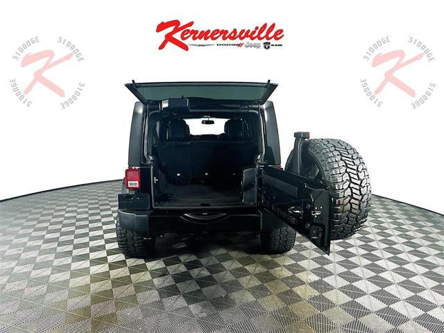 Photo of 2014 Black Clearcoat Jeep Wrangler Unlimited