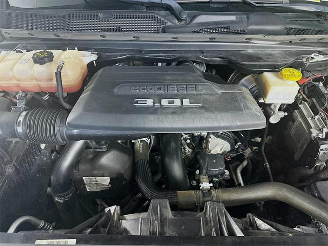 Photo of 2022 Ivory White Tri-Coat Pearlcoat RAM 1500