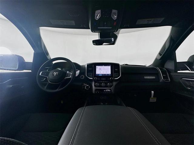 Photo of 2026 Diamond Black Crystal Pearlcoat RAM 1500