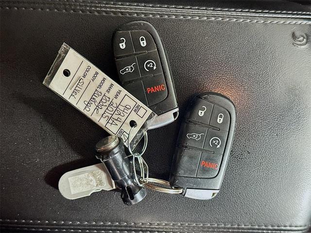 Photo of 2015 Bright White Clearcoat Dodge Durango