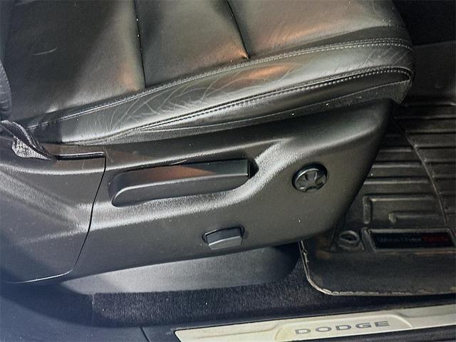 Photo of 2015 Bright White Clearcoat Dodge Durango
