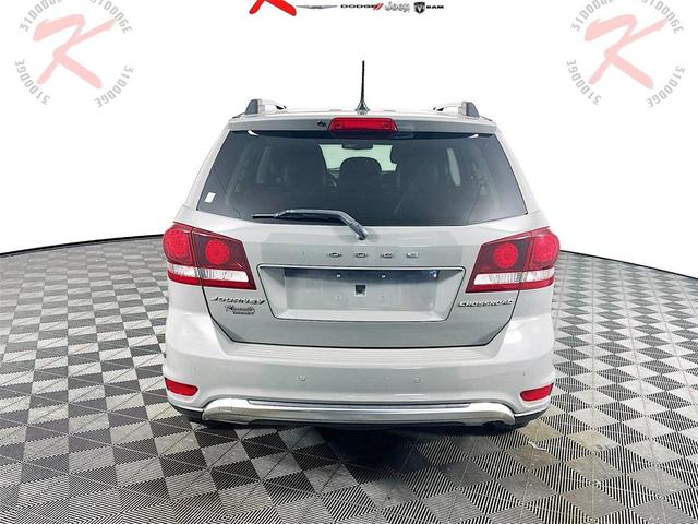 Photo of 2020 Destroyer Gray Clearcoat Dodge Journey