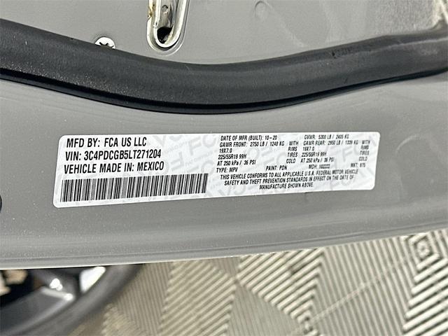 Photo of 2020 Destroyer Gray Clearcoat Dodge Journey