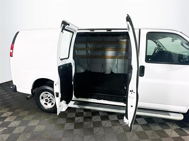 Photo of 2022 Summit White GMC Savana 2500